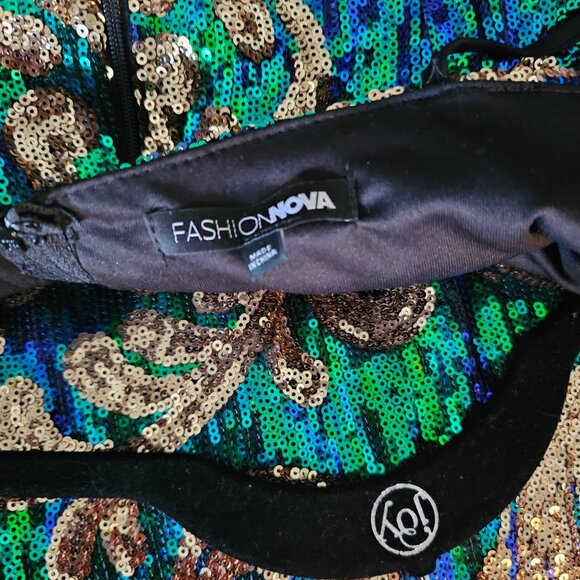 Iridescent Sequin Gown - Picture 9 of 10